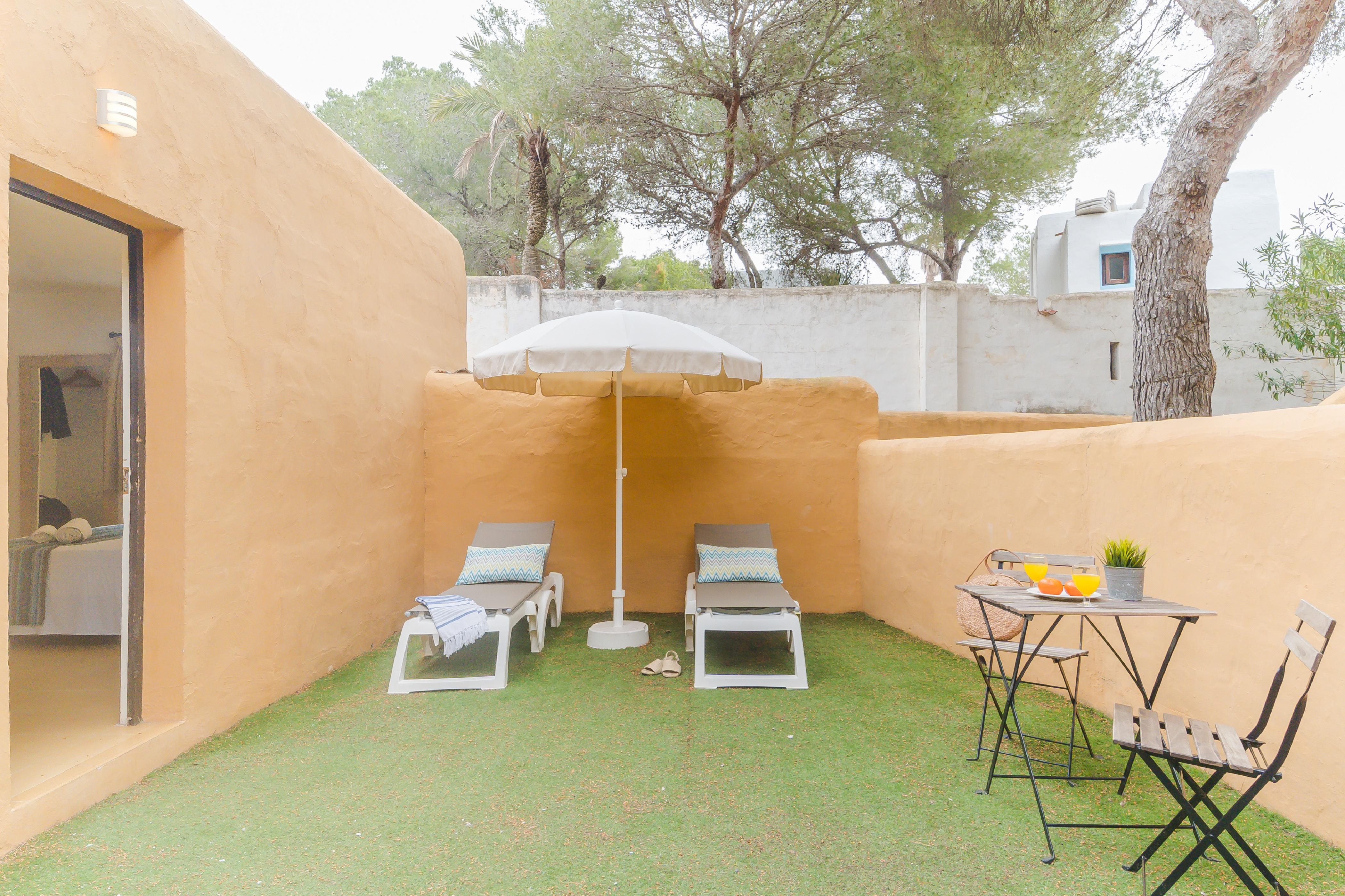 Hotel Cala Martina Es Canar  Exterior photo