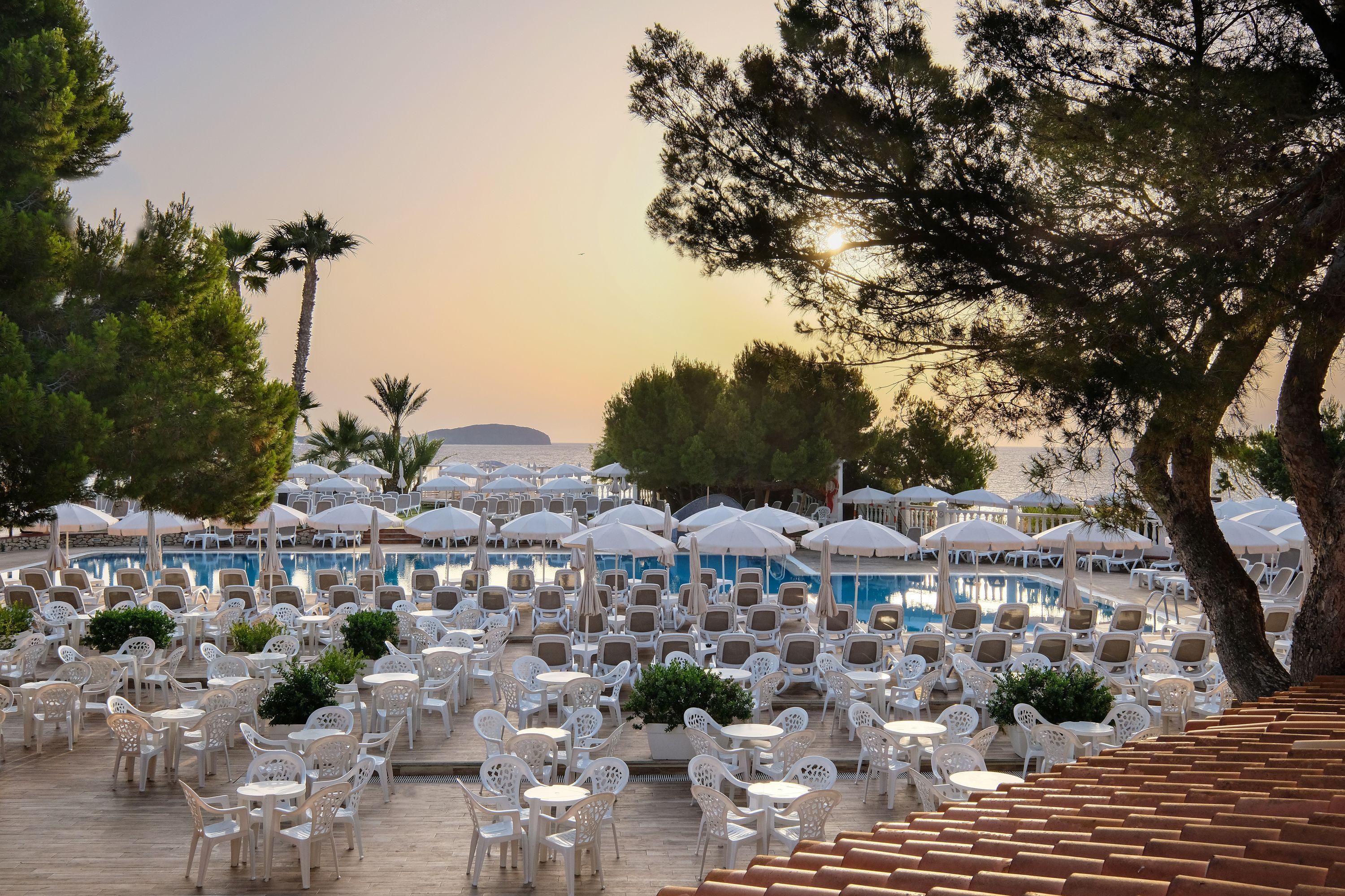 Hotel Cala Martina Es Canar  Exterior photo