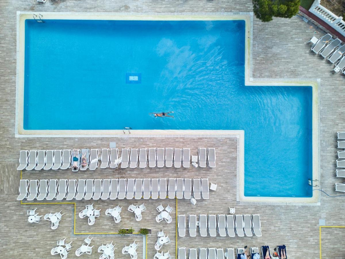 Hotel Cala Martina Es Canar  Exterior photo